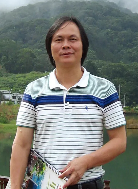陈振